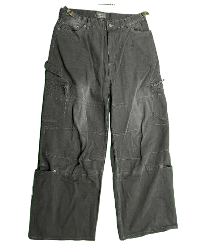 BALENCIAGA CARGO JEANS — Pants find on the LitBuy Spreadsheet