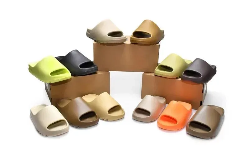 Yeezy Slides — Shoes find on the LitBuy Spreadsheet