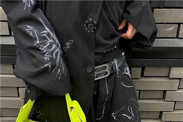 Balenciaga Graffiti Denim — Pants find on the LitBuy Spreadsheet