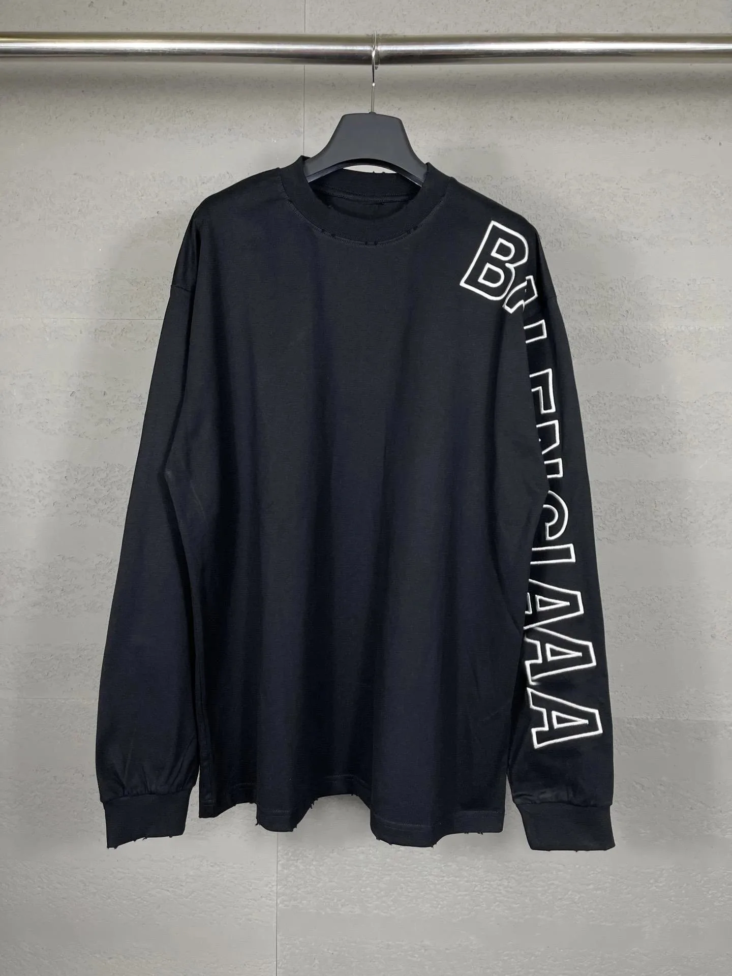 Balenciaga Text Long sleeve 2 Colorways — T-Shirts find on the LitBuy Spreadsheet