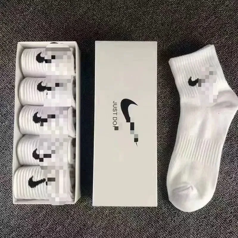 Nike Everyday Crew Socks 5-Pack Gift Box — Accessories find on the LitBuy Spreadsheet